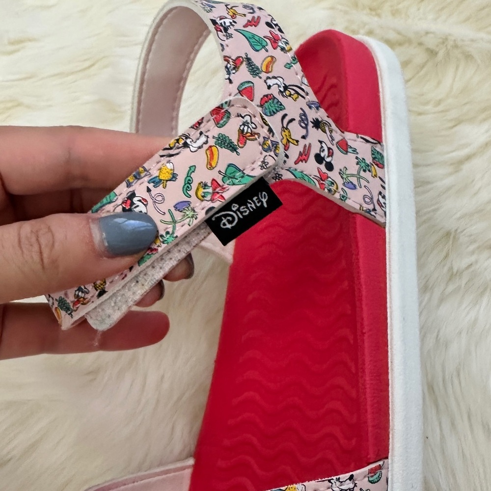 Native X Disney water sandals - Picture 5 of 8